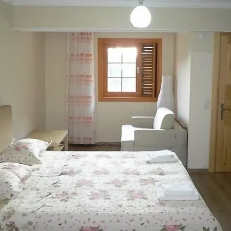Natureland Efes 3*