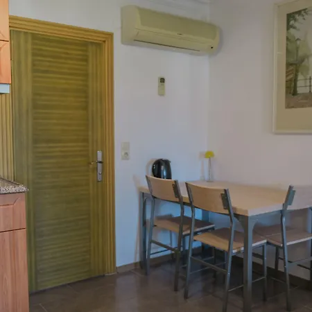 بنسيون ناتور لاند ايفاس